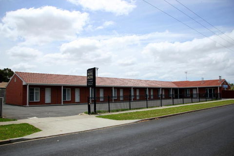 Allansford Hotel Motel - Accommodation Noosa 2