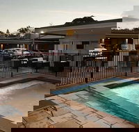 New Crossing Place Motel  Apartments - Accommodation Noosa
