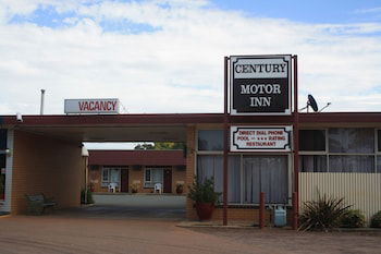 Century Motor Inn - Accommodation Noosa 3