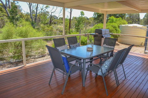 Lords Retreat - Accommodation Noosa 2