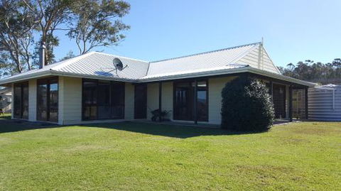 Molly Morgan Vineyard - Accommodation Noosa 2
