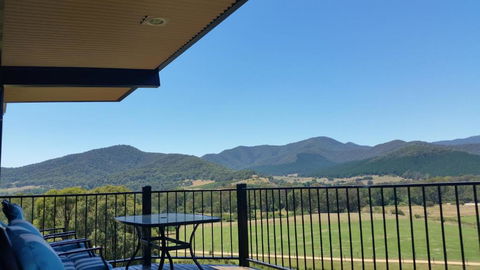 The Red Stag - Accommodation Noosa 0