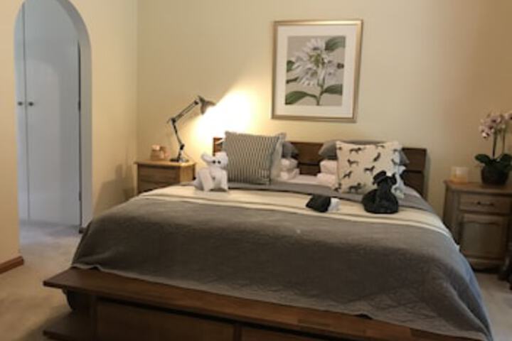 Enfield VIC Accommodation Noosa