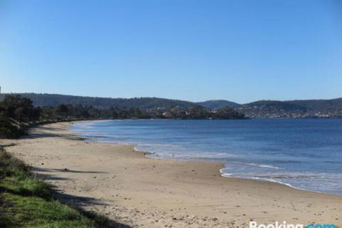 Beachside Rest - Accommodation Noosa 3