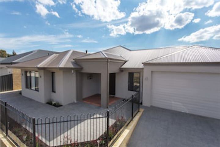 Beckenham WA Accommodation Noosa