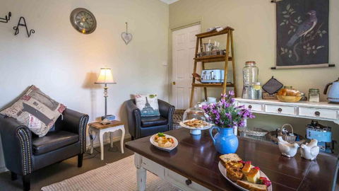 Vicarage View Cottage - Accommodation Noosa 2