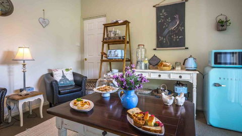Vicarage View Cottage - Accommodation Noosa 1