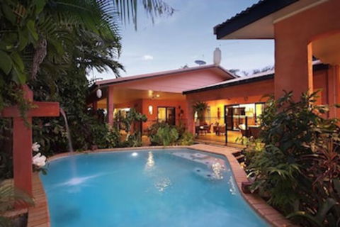 Hacienda Cooya Beach - Accommodation Noosa 0