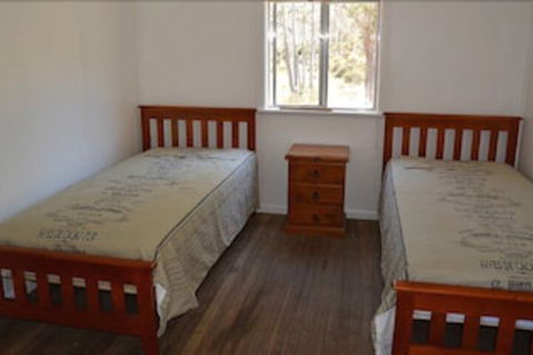 Four Bull Hut - Accommodation Noosa 2