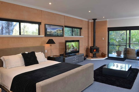 Aroha - Accommodation Noosa 4