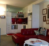 Quiet Laneway Apartment Near Bourke St. Mall - Accommodation Noosa