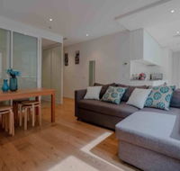 Absolute Collins - Accommodation Noosa