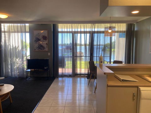Waterside Holiday Rentals Unit 31 - Accommodation Noosa 5
