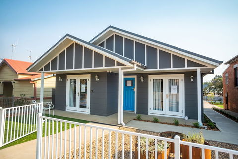 Kirsten Accommodation Parkes - Accommodation Noosa 1