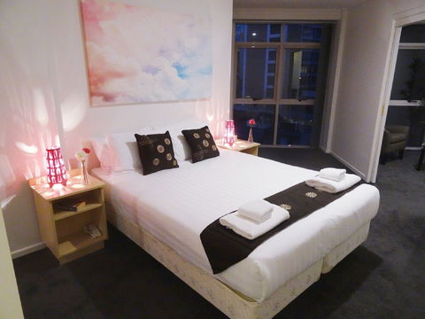 Corporate Stayz At Exhibition - Accommodation Noosa 1
