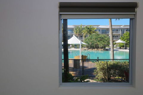 Lagoon Pool 2 Bedroom Spa Suite - Accommodation Noosa 0