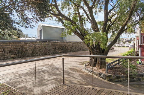 JOHANSSONS PERCH COTTAGE - Accommodation Noosa 1