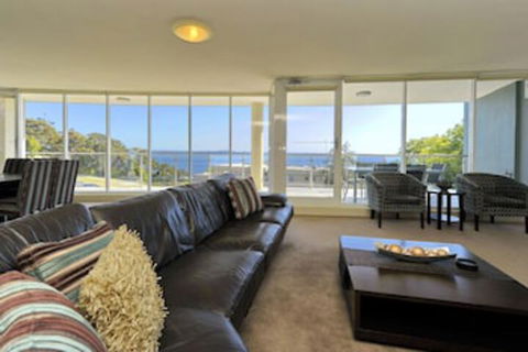 Oasis, Unit 9/5 Laman Street - Accommodation Noosa 0