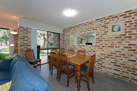 Bay Parklands Unit 22 / 2 Gowrie Avenue - Accommodation Noosa 5