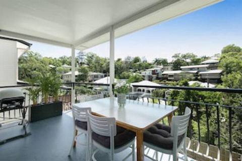 Tallywood 2 Bedroom - Accommodation Noosa 0