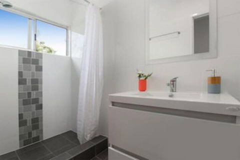Tallywood 2 Bedroom - Accommodation Noosa 1