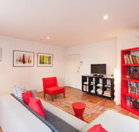 BENJAMIN 2BDR Melbourne Apartment - Accommodation Noosa