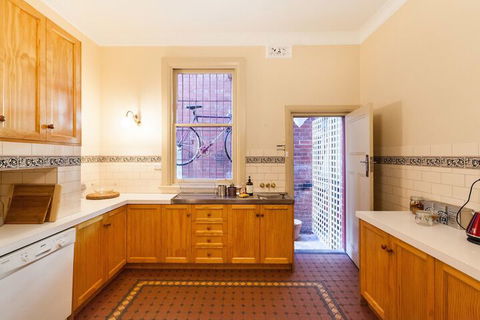 MADELINE, 1BDR Fitzroy Apartment - Accommodation Noosa 6