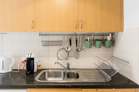 NAOMI, 2BDR South Melbourne Apartment - Accommodation Noosa 2
