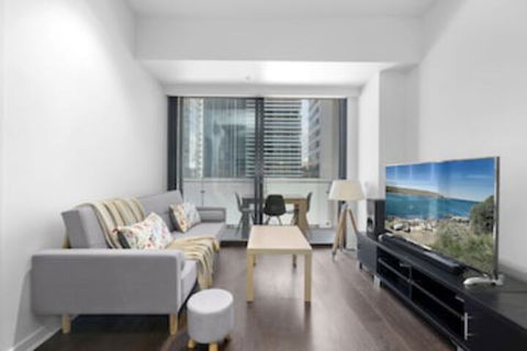 EDWARD, 3BDR Melbourne Apartment - Accommodation Noosa 0