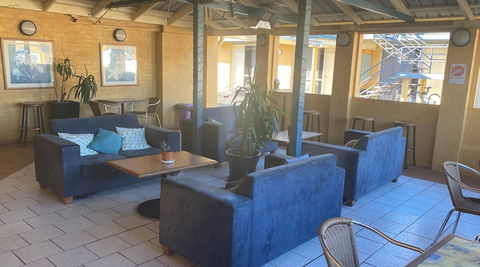 Horse And Jockey Hotel Motel - Accommodation Noosa 0