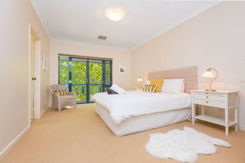 Luxurious Perth Townhouse - Accommodation Noosa 0