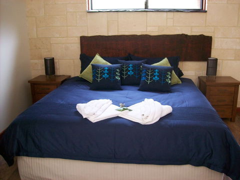 Silversprings Cottages - Accommodation Noosa 3