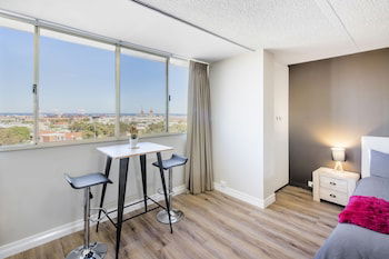 Celina's Ocean View Studio - Adults Only - Accommodation Noosa 4