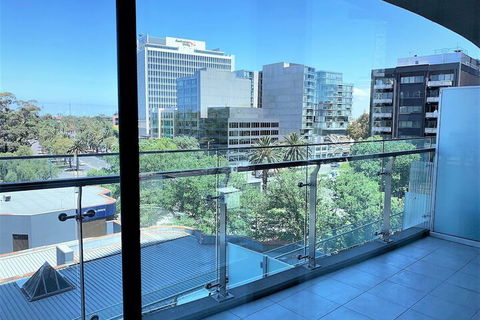 ReadySet Apartments On Emerald - Accommodation Noosa 3