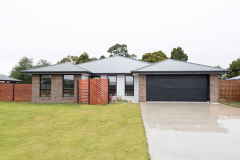Euphoria House - Accommodation Noosa 1