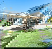 Bamboo Bay at Fingal Bay - Accommodation Noosa