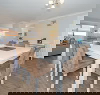 Pebble Pde 1 / 14 Fingal Bay - Accommodation Noosa