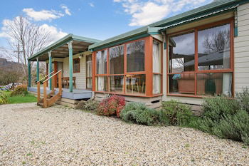 R & R In Bright - Short Walk To Town - Accommodation Noosa 0
