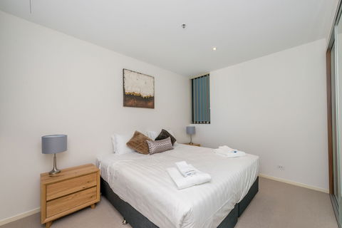 Accommodate Canberra - Manhattan - Accommodation Noosa 1