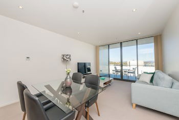 Accommodate Canberra - Manhattan - Accommodation Noosa 3