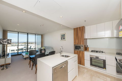 Accommodate Canberra - Manhattan - Accommodation Noosa 5