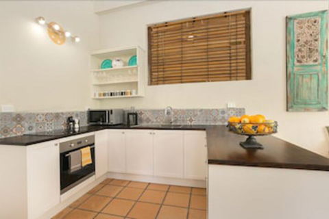 Tallywood Hacienda - Accommodation Noosa 6