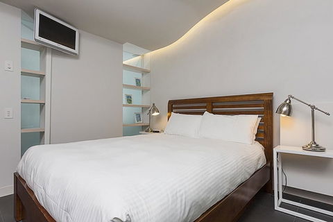 Accommodate Canberra - Nishi - Accommodation Noosa 2