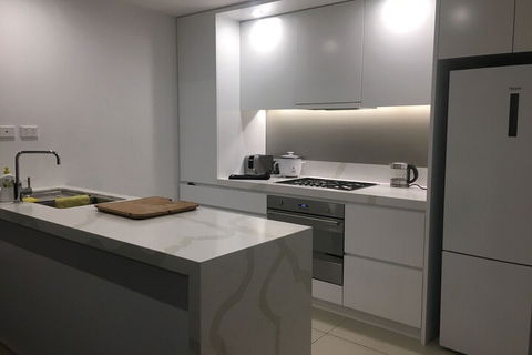 Exclusive Apartment With Water Views - Accommodation Noosa 3
