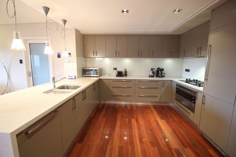 Sunny Sandy Bay Apartment - Accommodation Noosa 2