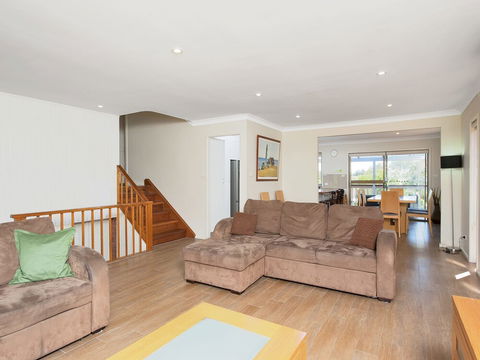 Neptunes Rest 55 Corrie Parade - Accommodation Noosa 2