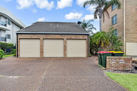 2 / 14 Kurrawa Close - Accommodation Noosa 2