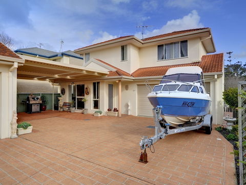 White Waves 7B Achilles Street - Accommodation Noosa 1