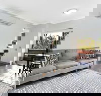 Amanda Court Unit 2 / 1 Weatherly Close - Accommodation Noosa