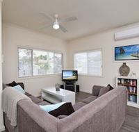 Harrys House 19 Achilles Street - Accommodation Noosa